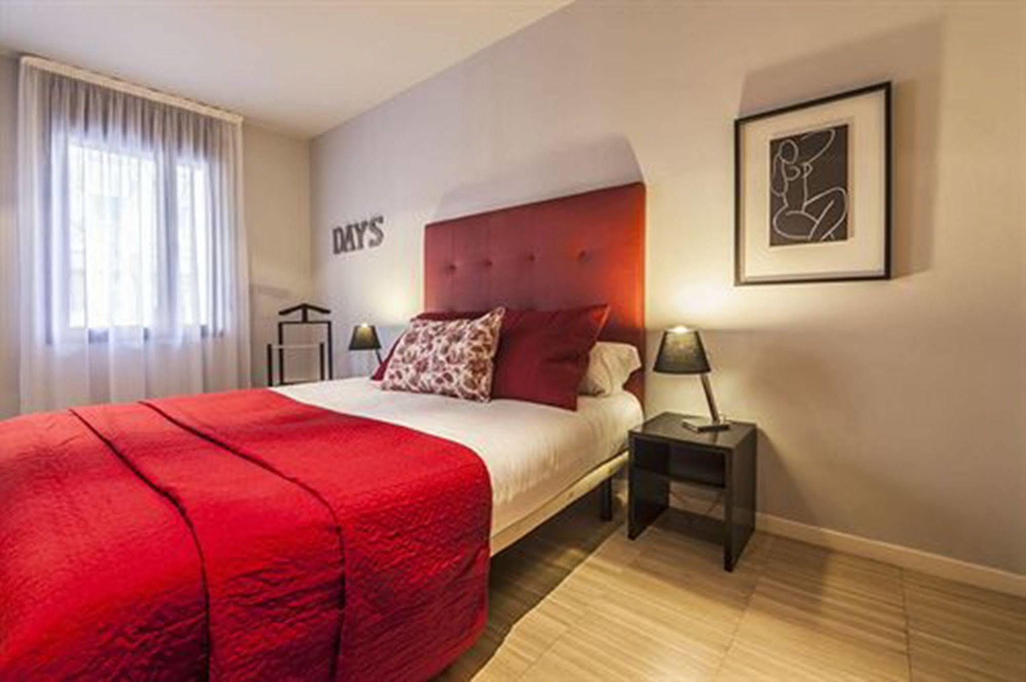 Mh Apartments Sant Pau Барселона Екстер'єр фото